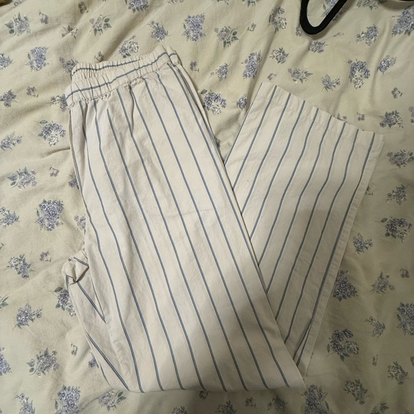 ARITIZIA PANTS BUNDLE - Picture 2 of 5